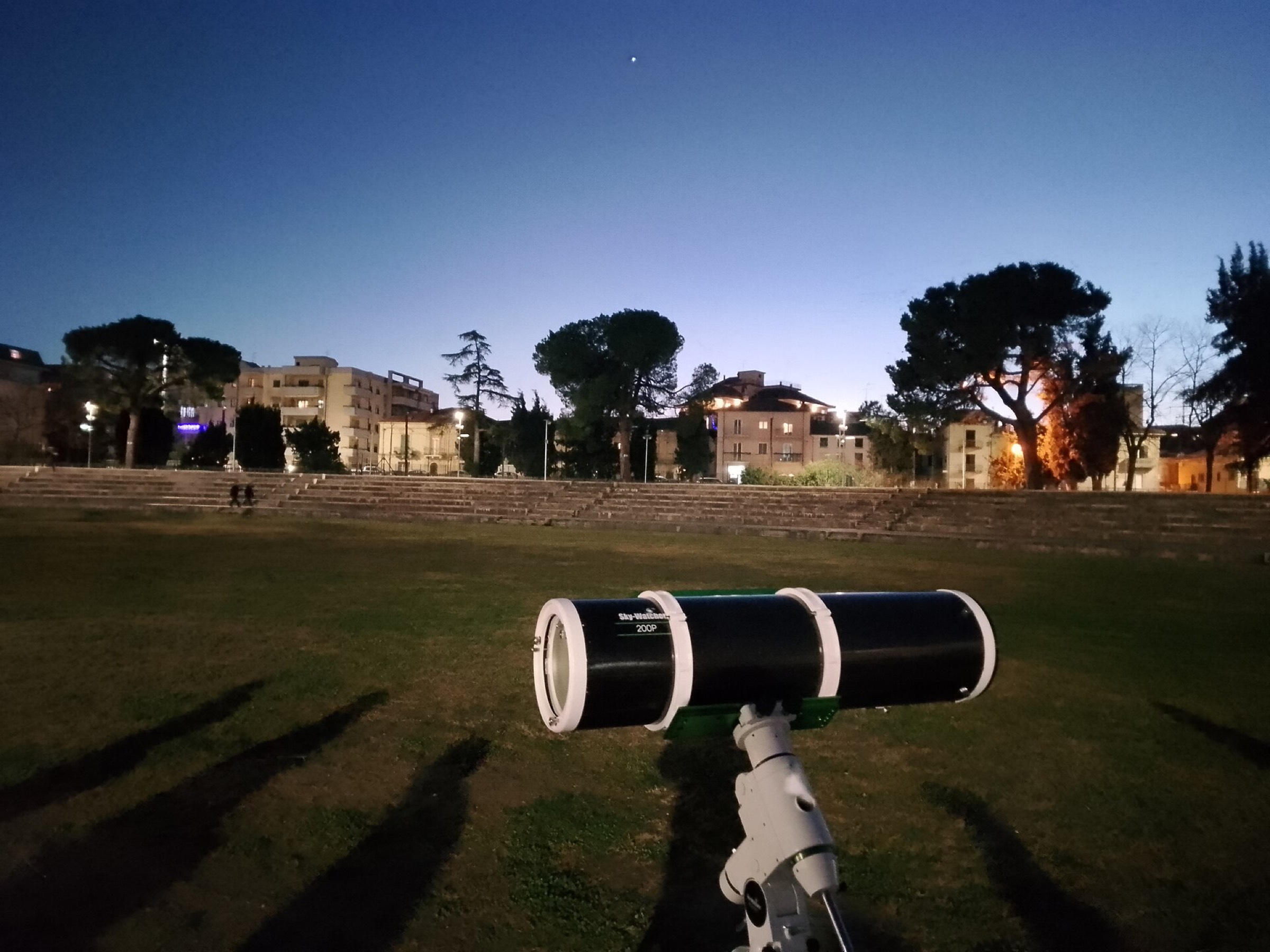 A telescope set up for an evening of deep-sky observation